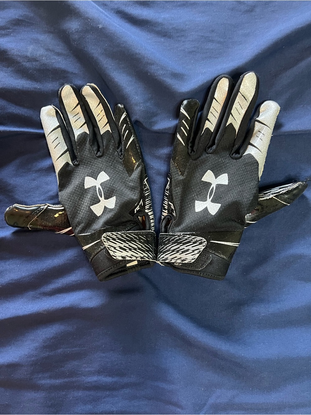 Under Armour Youth Football Gloves
